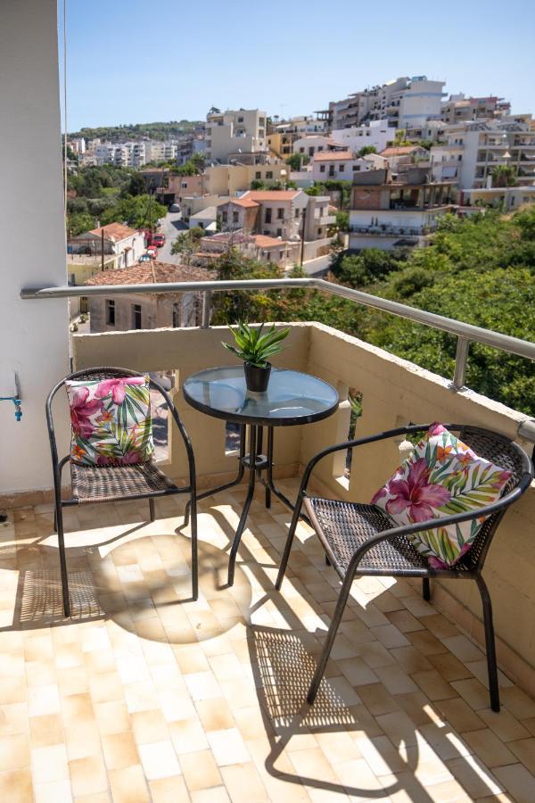 71!charming Flat In Chania Apartmán *